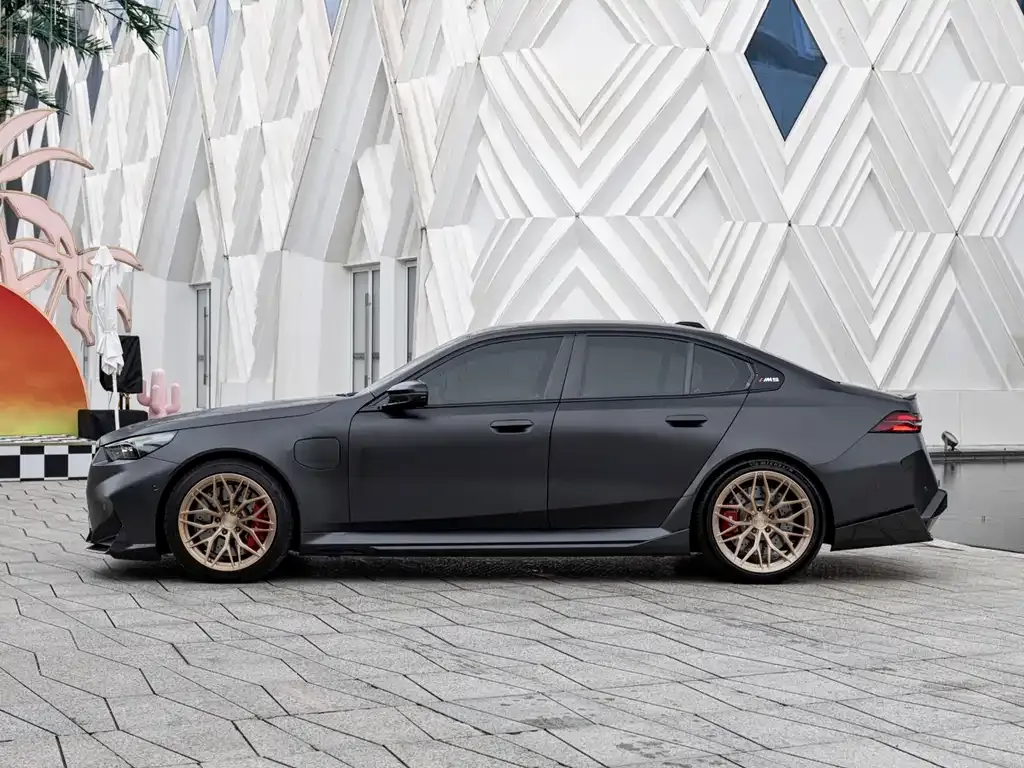 BMW M5 New Energy 2025 из CN, фото 9