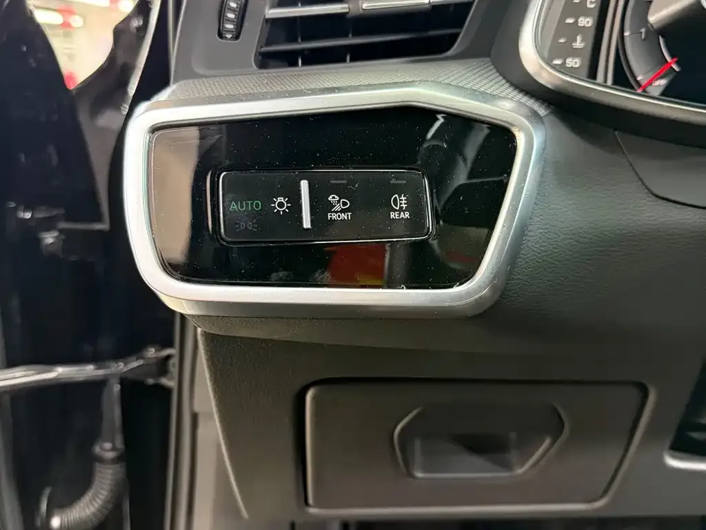 Audi A6L 2022 из CN, фото 7