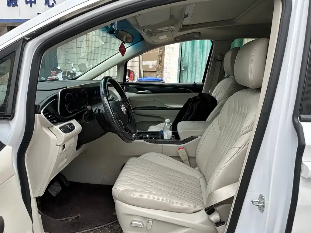 Buick GL8 2022 из CN, фото 9