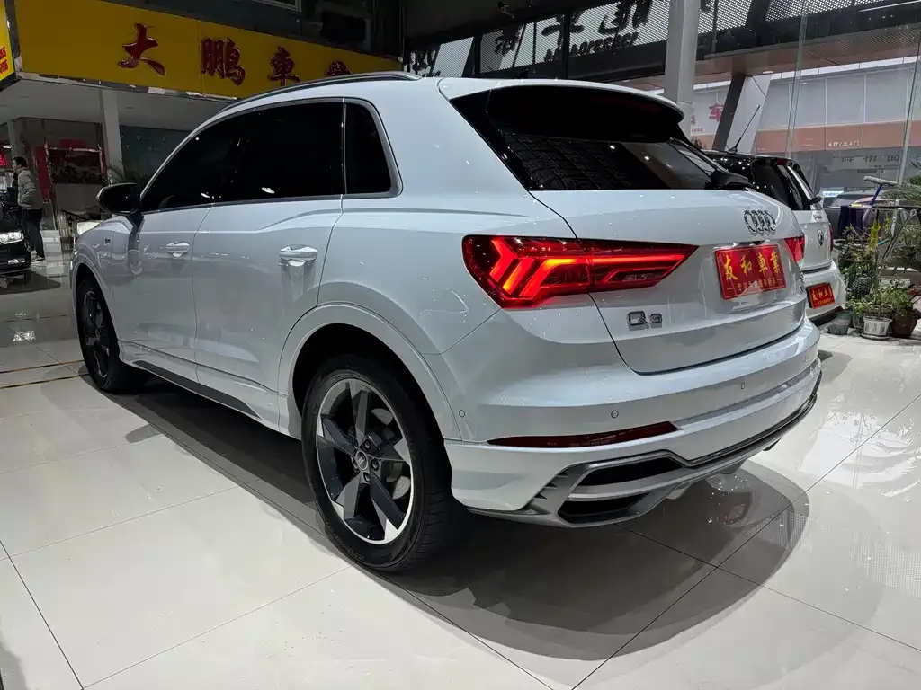 Audi Q3 2023 из CN, фото 4