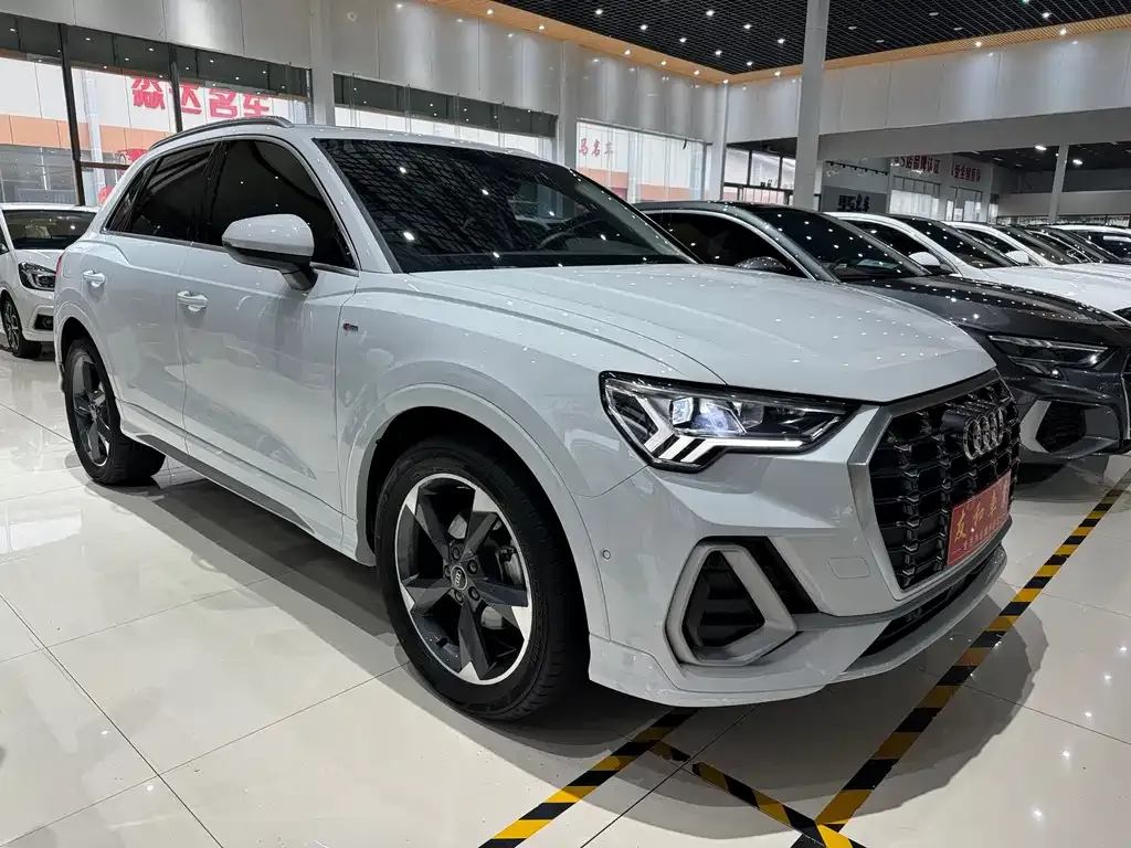 Audi Q3 2023 из CN, фото 6