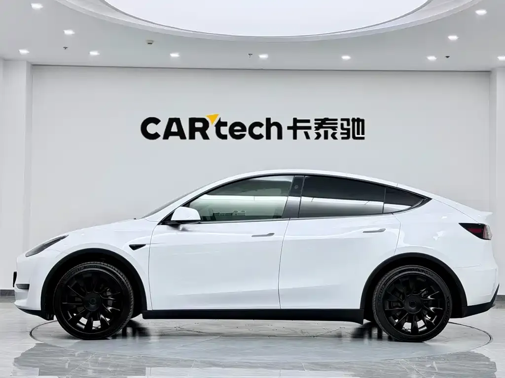 Tesla Model Y 2025 из CN, фото 4