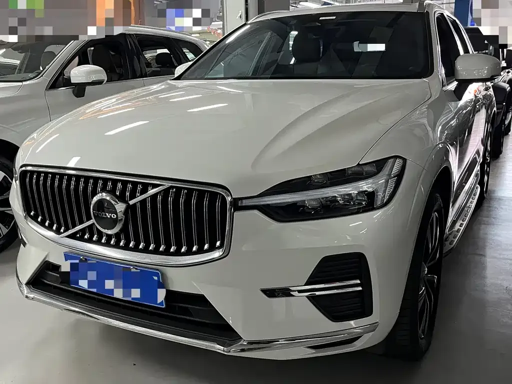 Volvo XC60 2023 из CN, фото 1