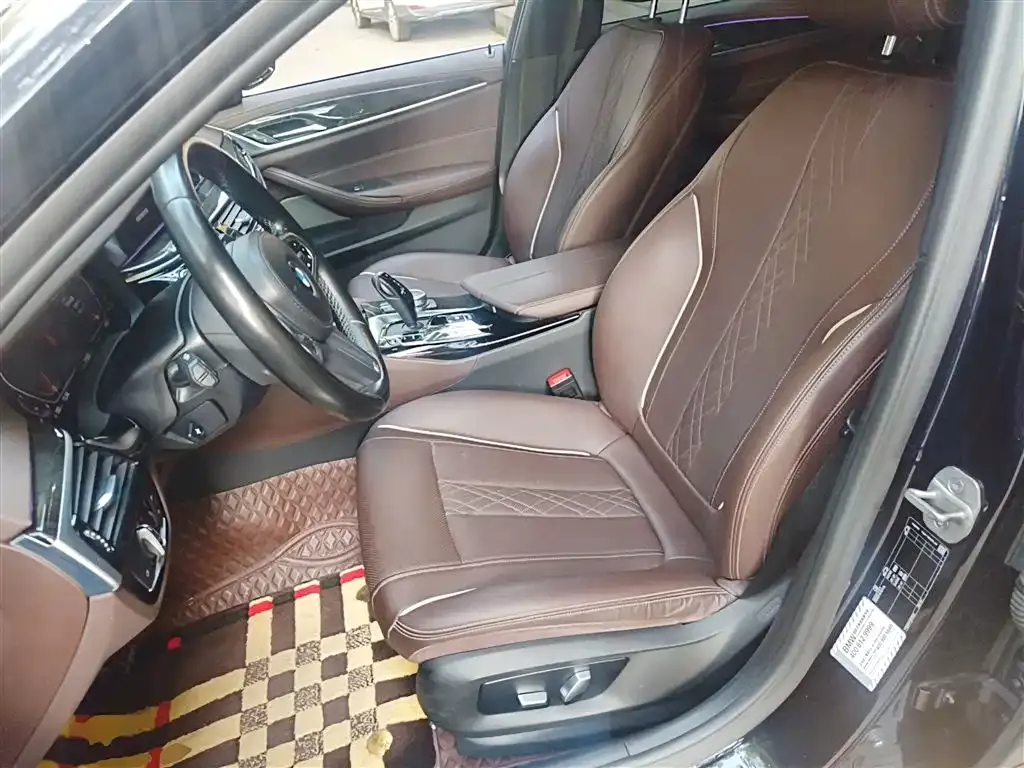 BMW 5 Series 2022 из CN, фото 6