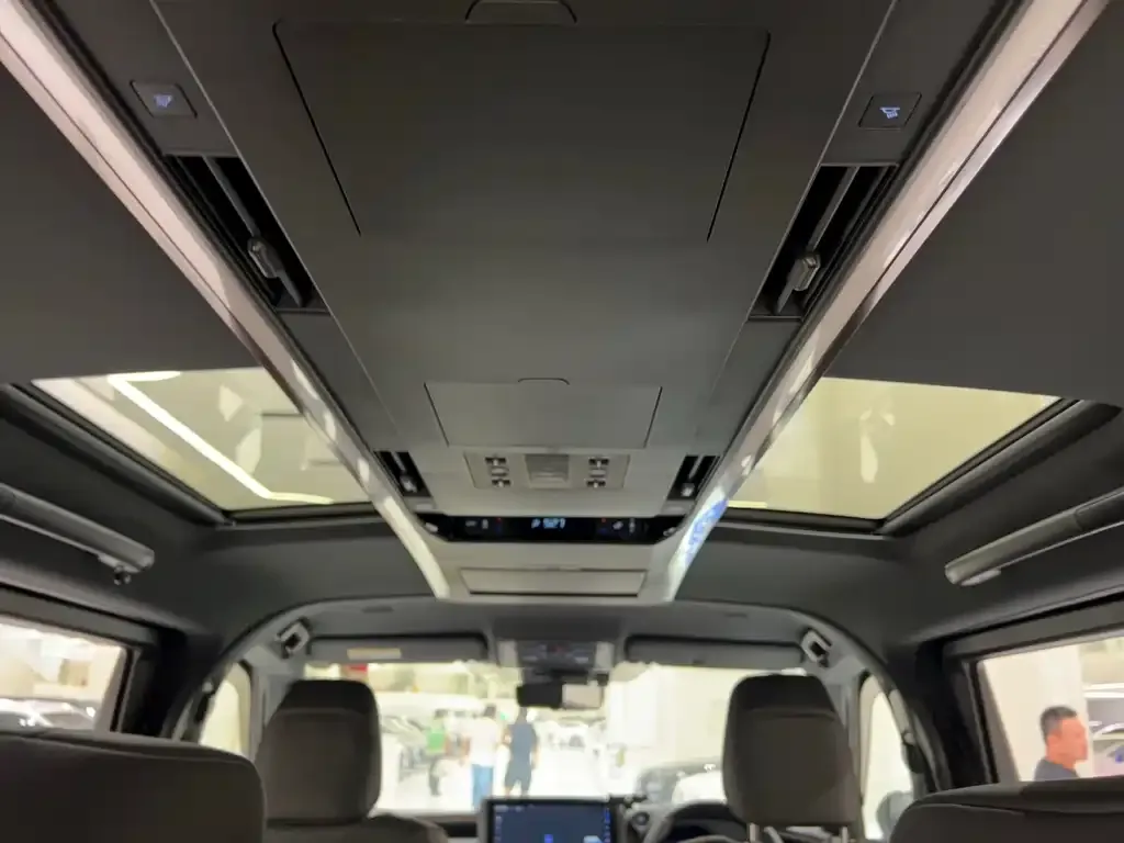 Toyota Alphard 2025 из CN, фото 8