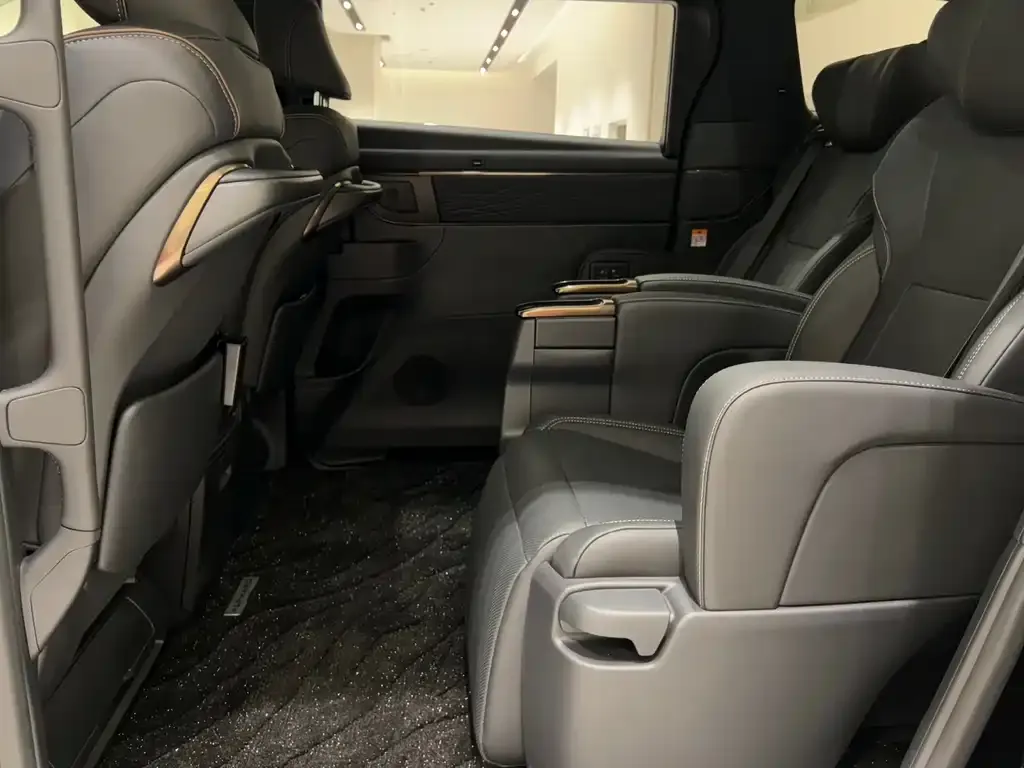 Toyota Alphard 2025 из CN, фото 9