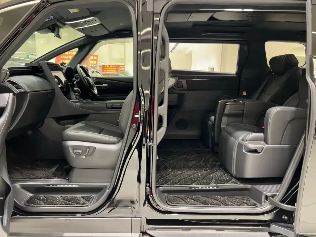 Toyota Alphard 2025 из CN, фото 3