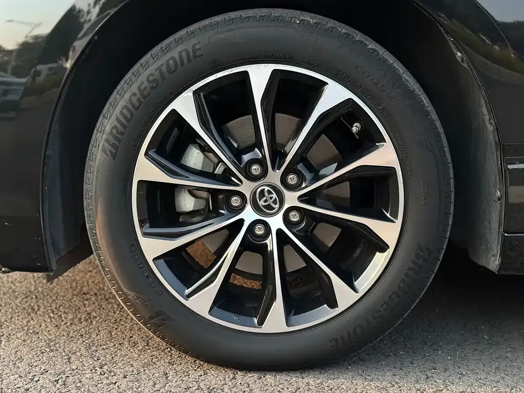 Toyota Avalon 2024 из CN, фото 4