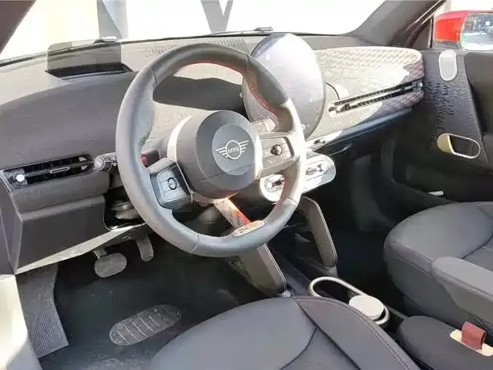 MINI JCW Electric 2025 из CN, фото 3