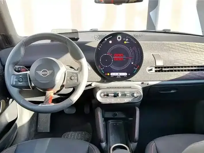 MINI JCW Electric 2025 из CN, фото 5