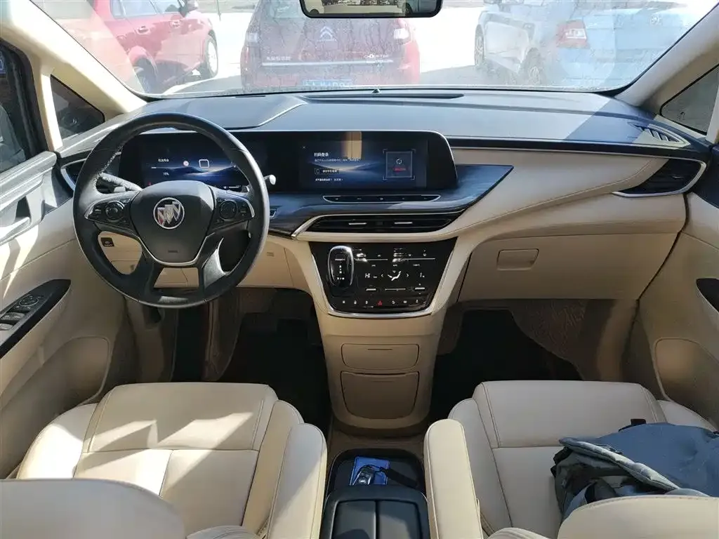 Buick GL8 2023 из CN, фото 9