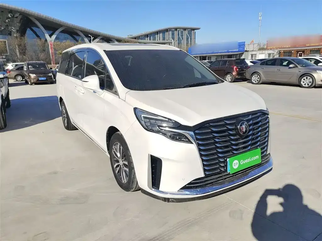 Buick GL8 2023 из CN, фото 7