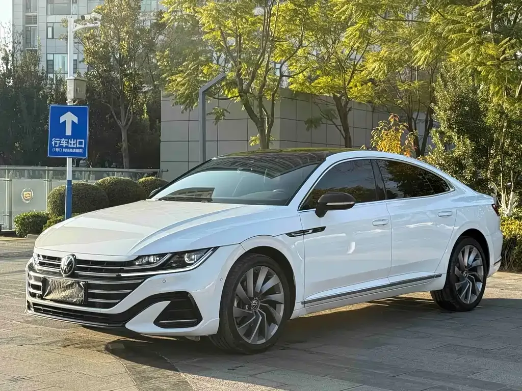 Volkswagen CC 2022 из CN, фото 1