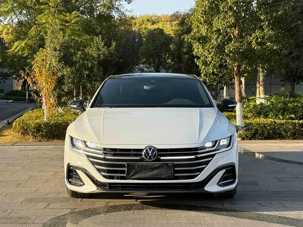 Volkswagen CC 2022 из CN, фото 2
