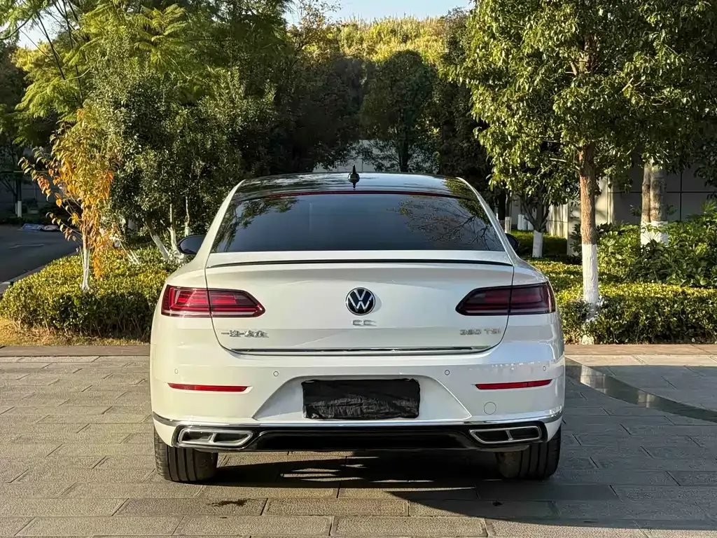 Volkswagen CC 2022 из CN, фото 8