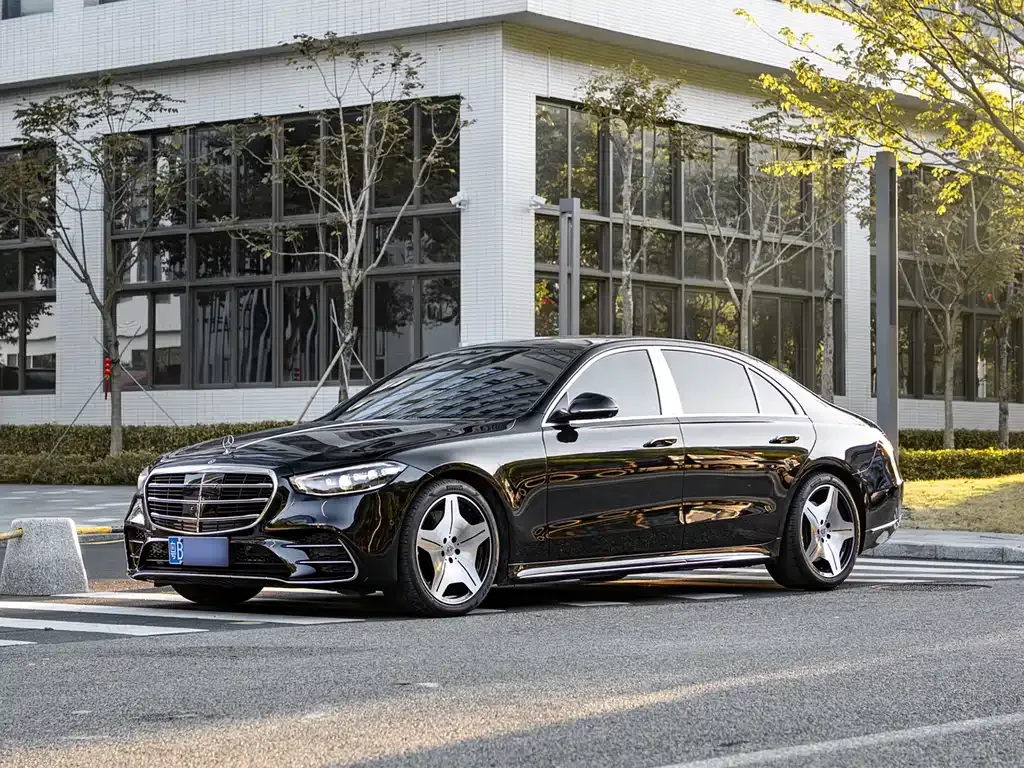 Mercedes-Benz S-Class — фото 1
