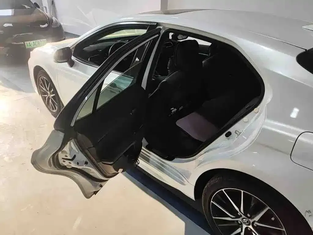 Toyota Camry 2022 из CN, фото 7
