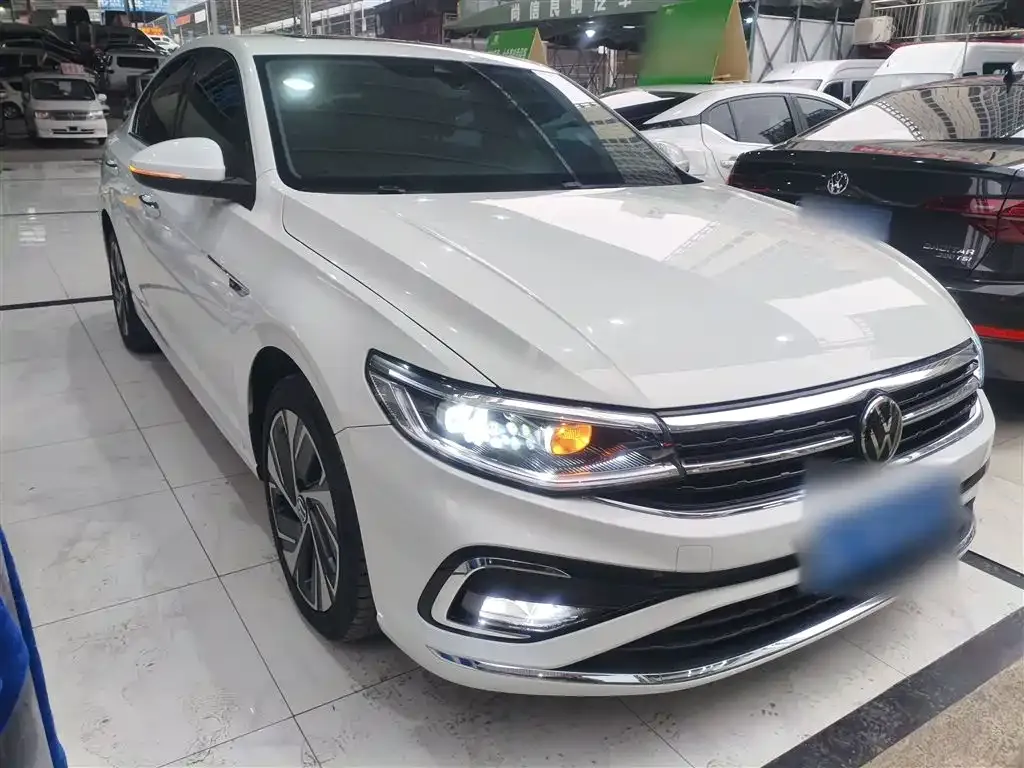 Volkswagen Bora 2024 из CN, фото 8