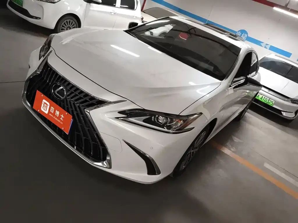 Lexus ES 2022 из CN, фото 1