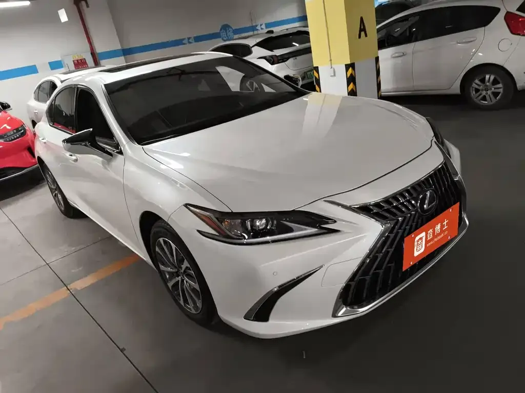 Lexus ES 2022 из CN, фото 9
