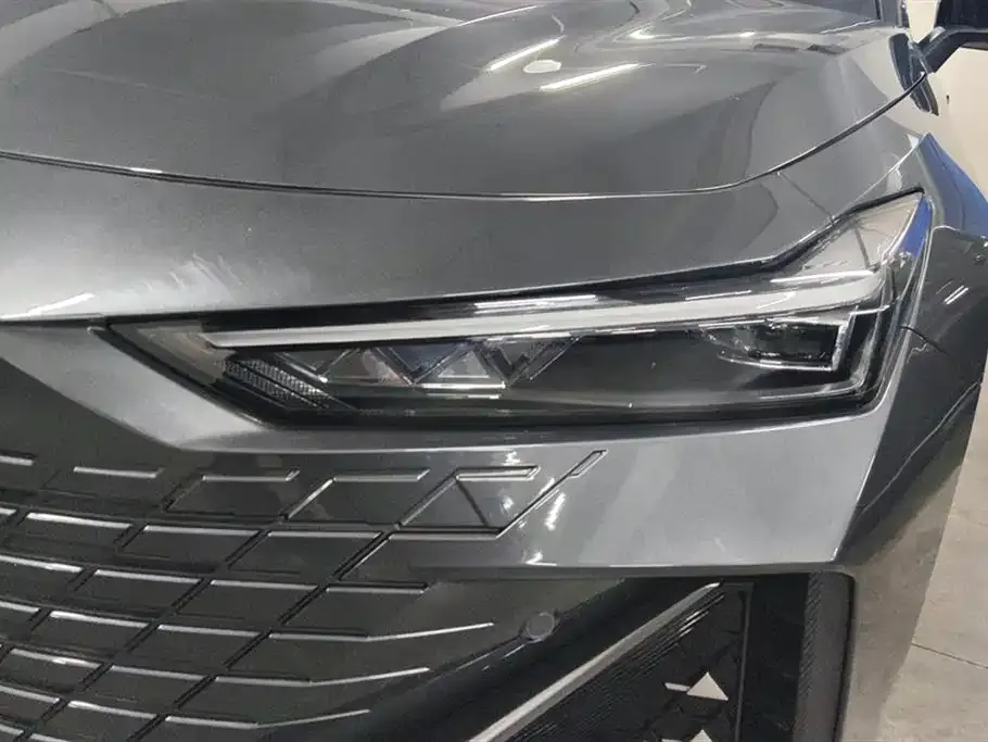 Changan UNI-V 2023 из CN, фото 2