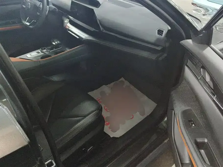 Changan UNI-V 2023 из CN, фото 3