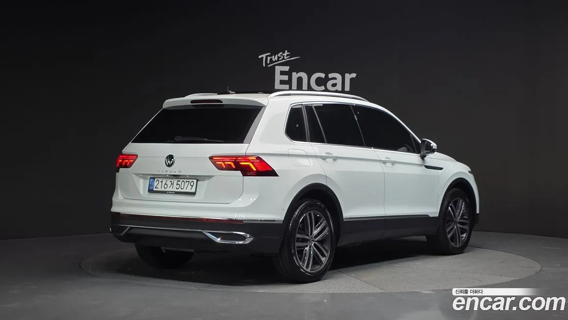 Volkswagen Tiguan — фото 5