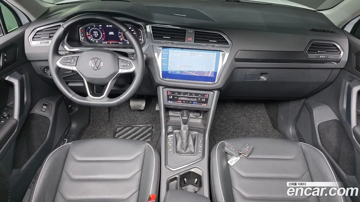Volkswagen Tiguan — фото 6