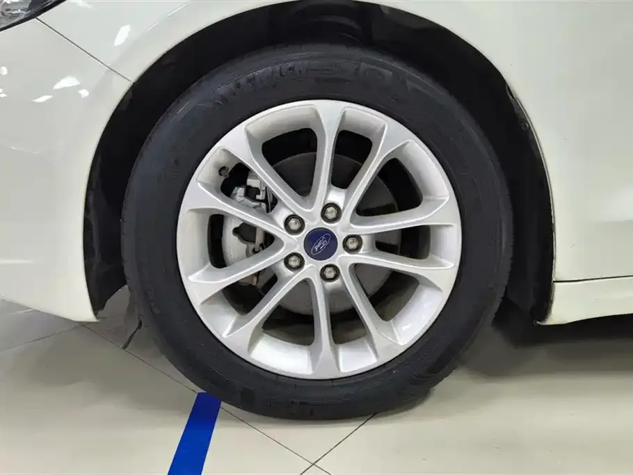 Ford Mondeo 2021 из CN, фото 3