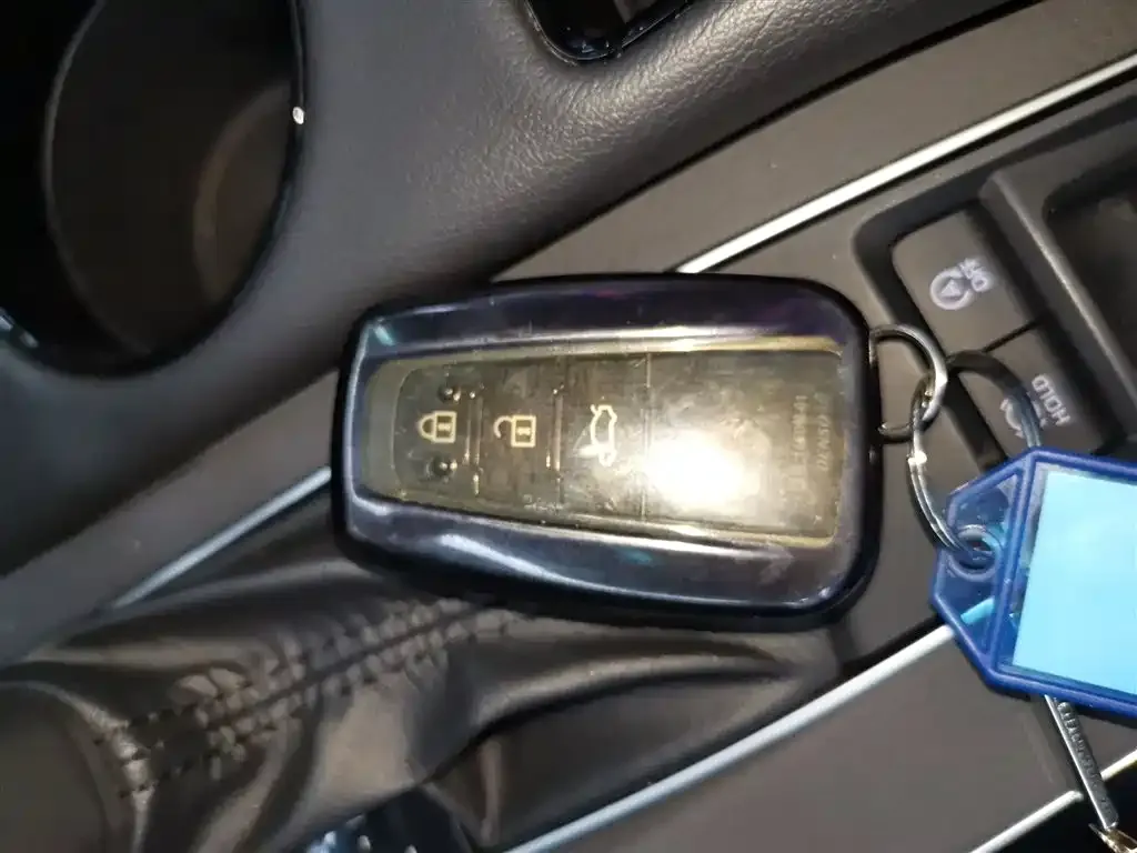 Toyota Avalon 2021 из CN, фото 7