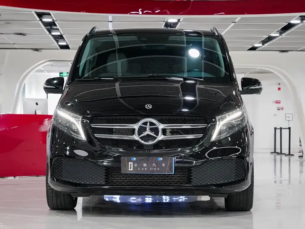 Mercedes-Benz V-Class 2023 из CN, фото 1