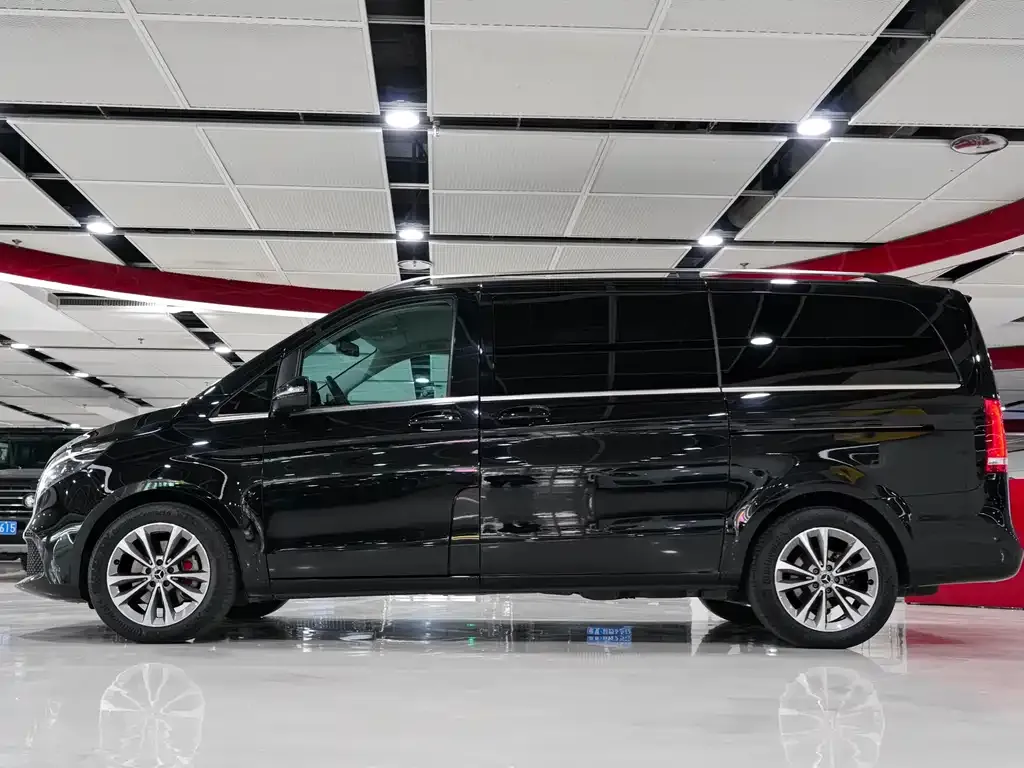 Mercedes-Benz V-Class 2023 из CN, фото 9