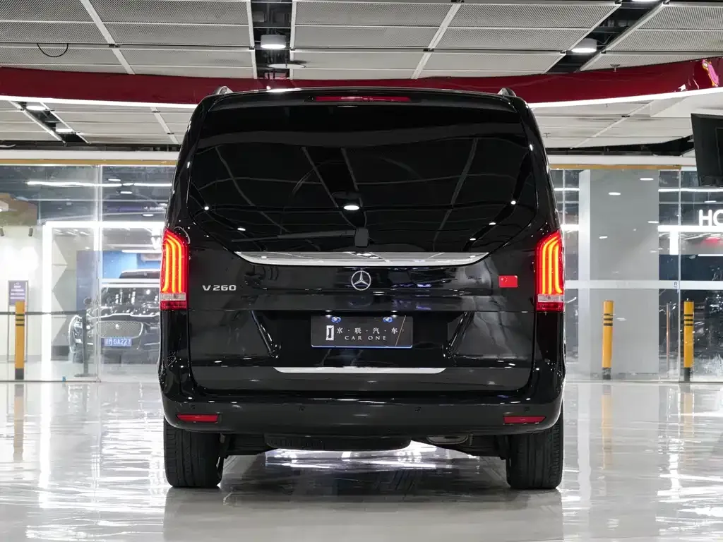 Mercedes-Benz V-Class 2023 из CN, фото 3