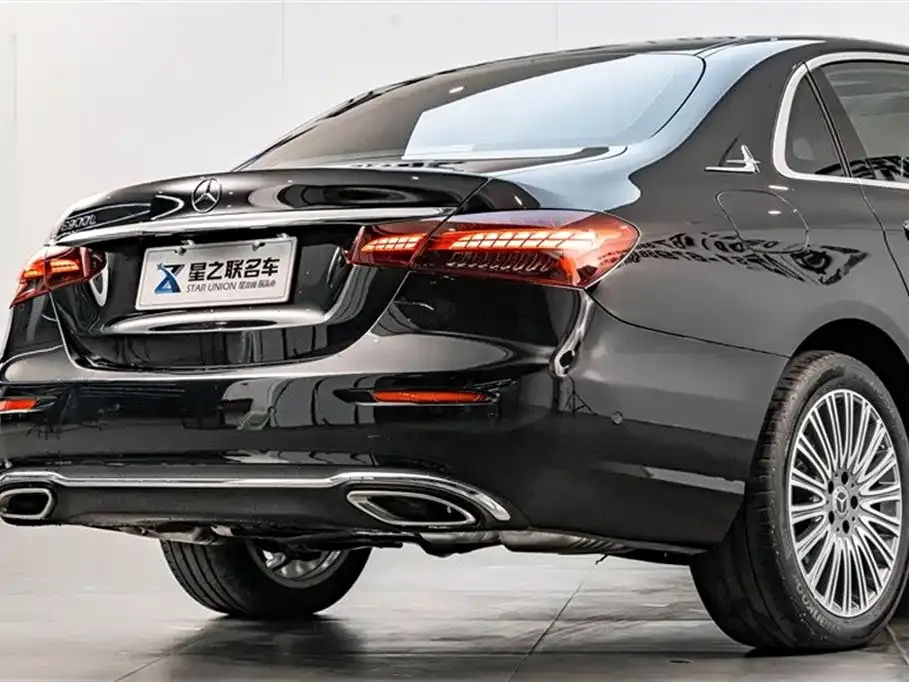 Mercedes-Benz E-Class — фото 10