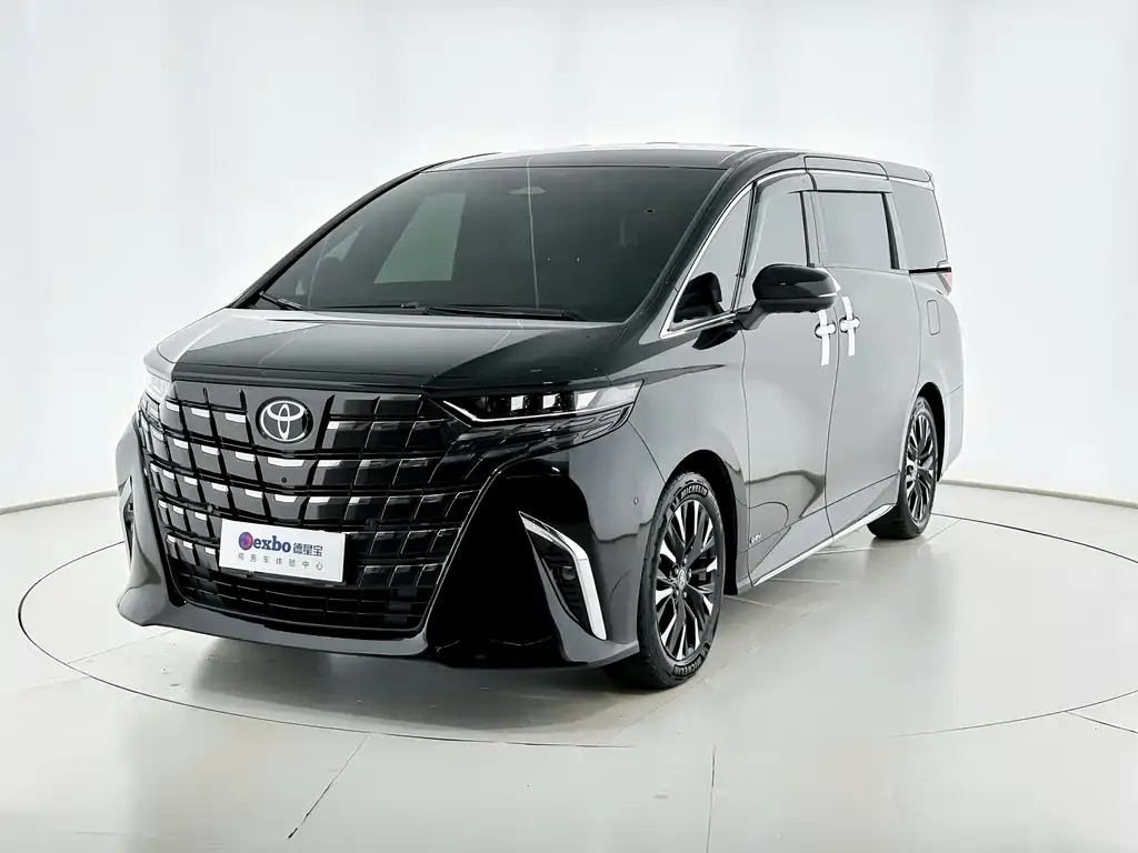 Toyota Alphard — фото 1