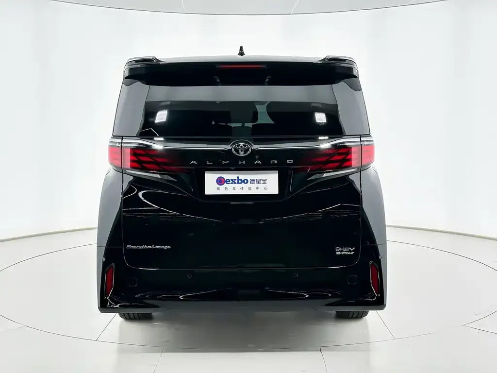 Toyota Alphard — фото 3