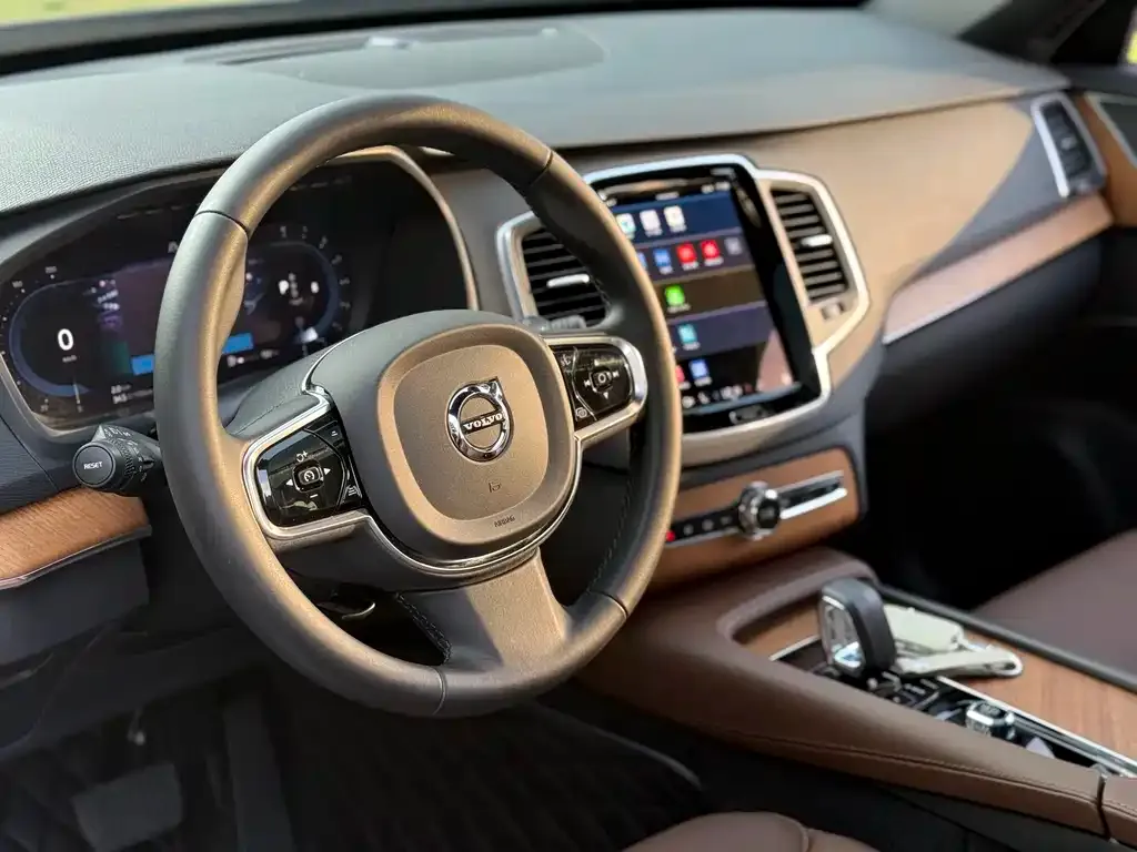 Volvo XC90 2023 из CN, фото 2