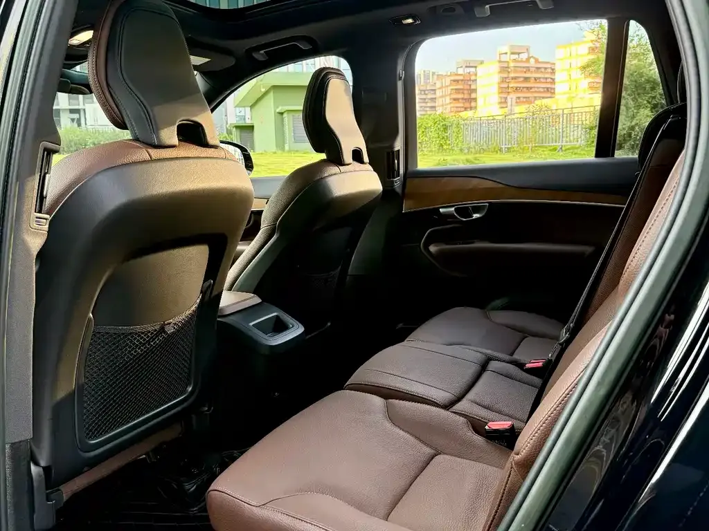 Volvo XC90 2023 из CN, фото 5