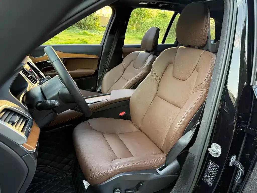 Volvo XC90 2023 из CN, фото 10