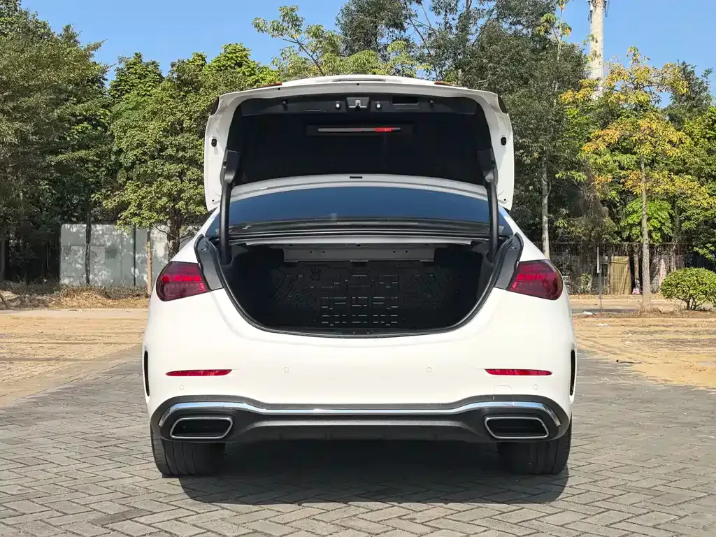 Mercedes-Benz C-Class 2023 из CN, фото 4