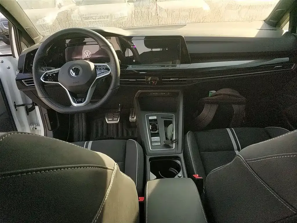 Volkswagen Golf 2022 из CN, фото 10