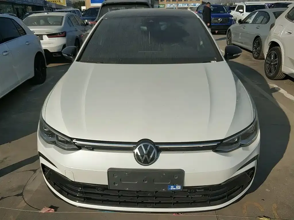 Volkswagen Golf 2022 из CN, фото 3