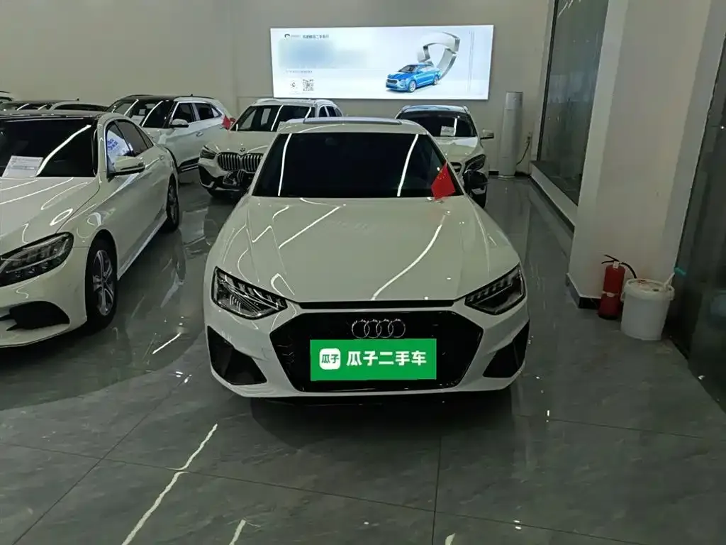 Audi A4L 2023 из CN, фото 2