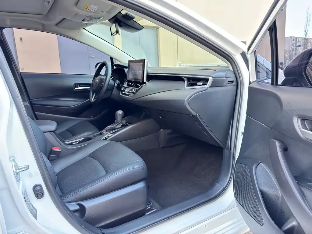 Toyota Corolla 2021 из CN, фото 10