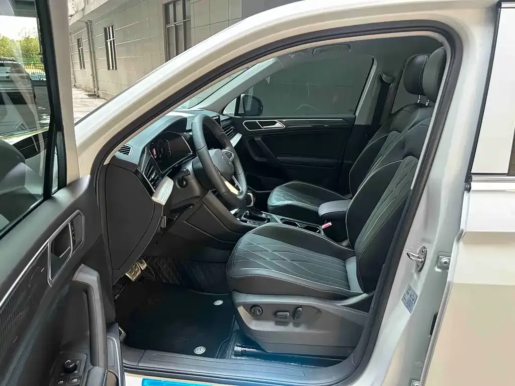 Volkswagen Tiguan L 2026 из CN, фото 7