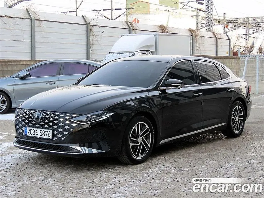Hyundai Grandeur — фото 1