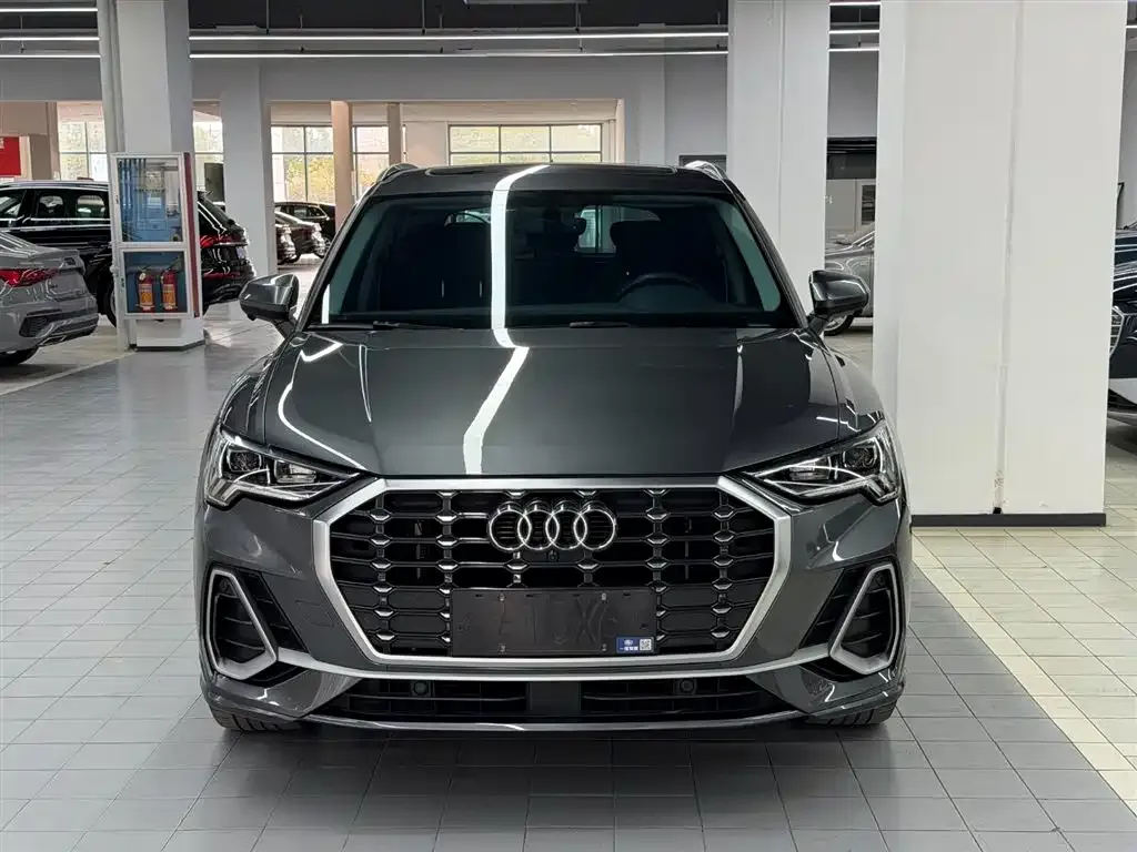 Audi Q3 2021 из CN, фото 2