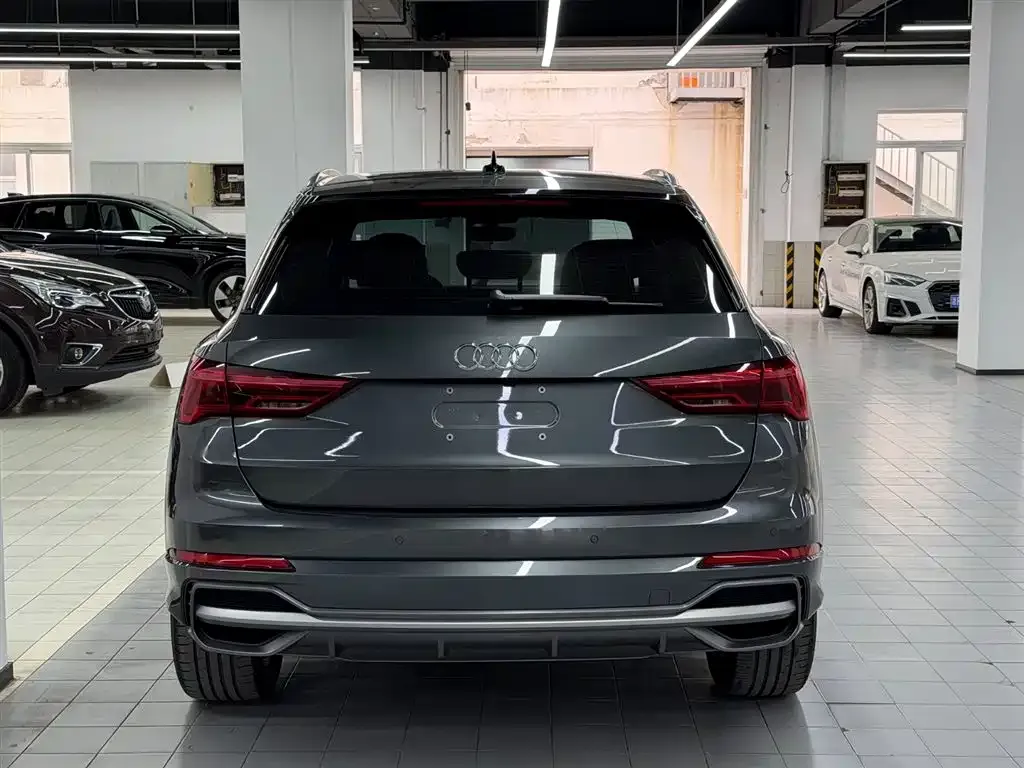 Audi Q3 2021 из CN, фото 7