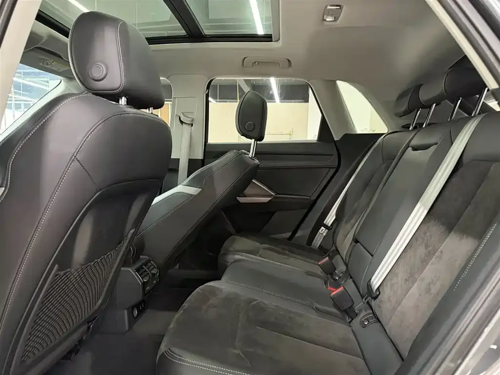 Audi Q3 2021 из CN, фото 6
