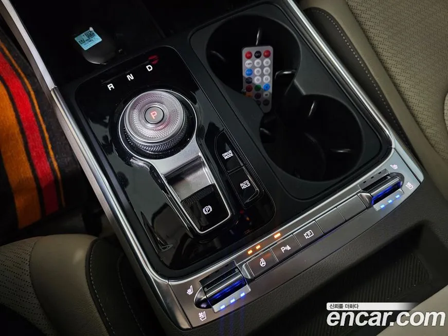 Kia Carnival — фото 10